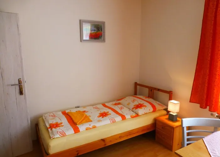 Δωμάτια σε οικογενειακή κατοικία Na Frantsachte *