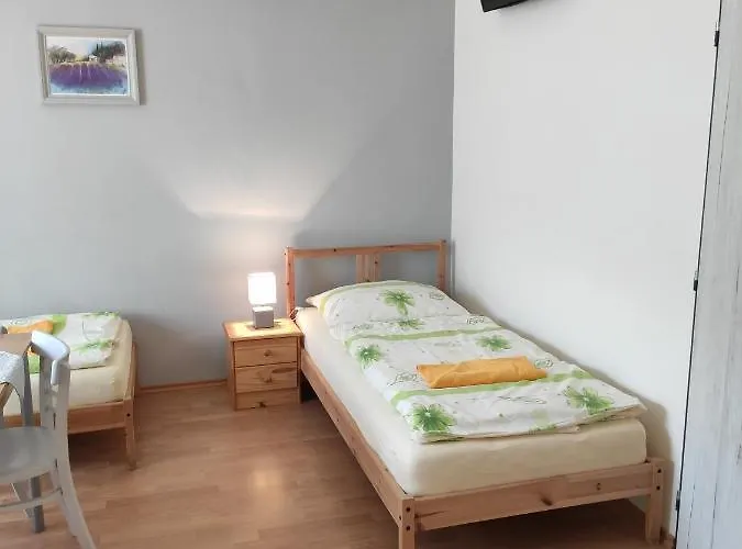 Δωμάτια σε οικογενειακή κατοικία Na Frantsachte