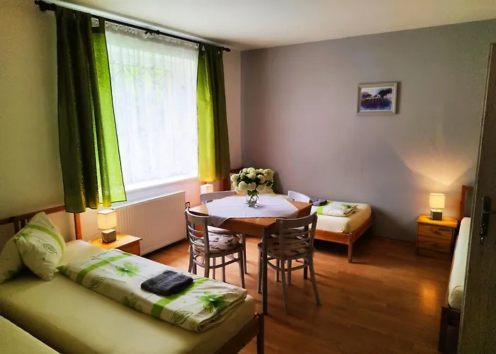 Δωμάτια σε οικογενειακή κατοικία Na Frantsachte *